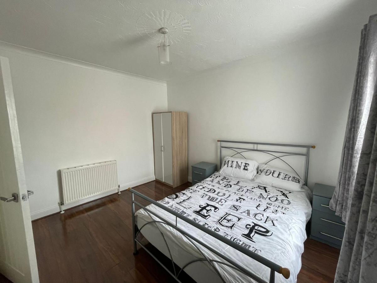 4 Bedroom House 10 Mins Walk To The Beach And Less Than A Mile From Bournemouth Main Station Exterior foto