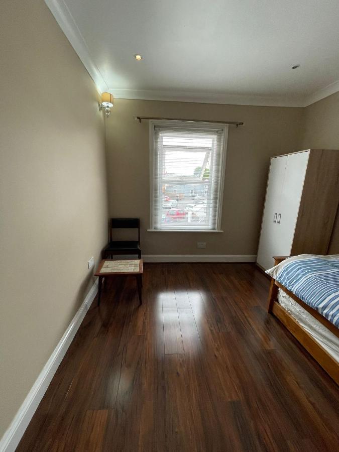4 Bedroom House 10 Mins Walk To The Beach And Less Than A Mile From Bournemouth Main Station Exterior foto