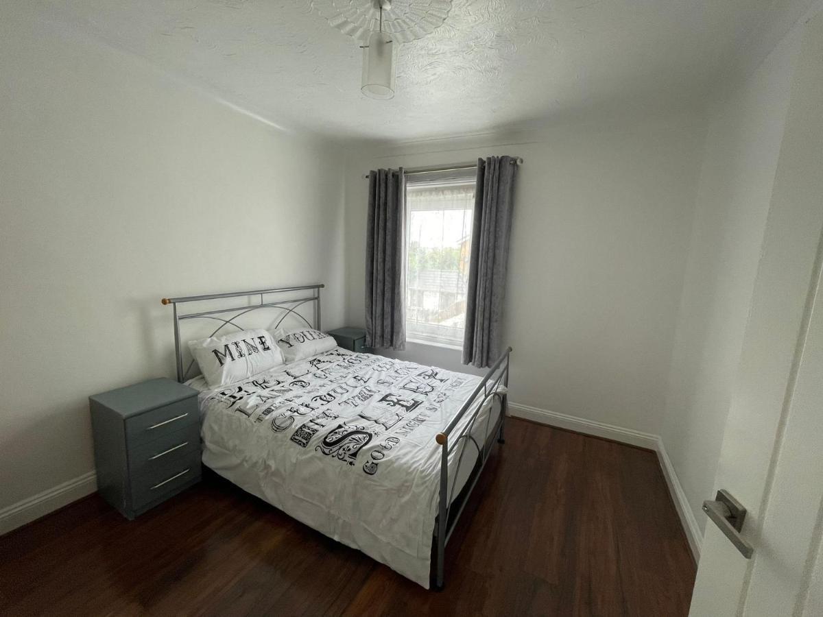 4 Bedroom House 10 Mins Walk To The Beach And Less Than A Mile From Bournemouth Main Station Exterior foto
