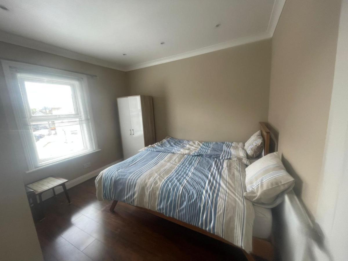 4 Bedroom House 10 Mins Walk To The Beach And Less Than A Mile From Bournemouth Main Station Exterior foto